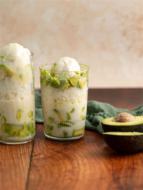 filipino avocado dessert|Avocado con Yelo (Filipino Avocado Shaved Ice Dessert).